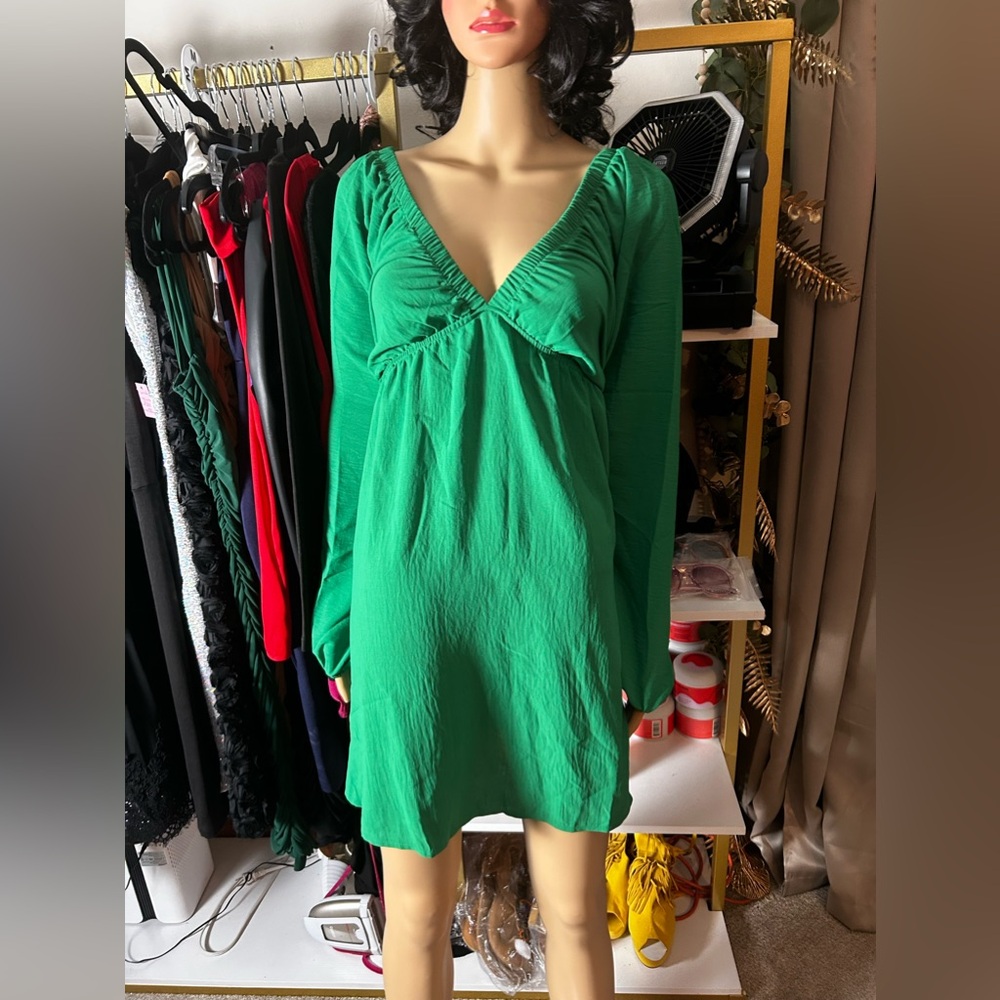 Kelly Green dress